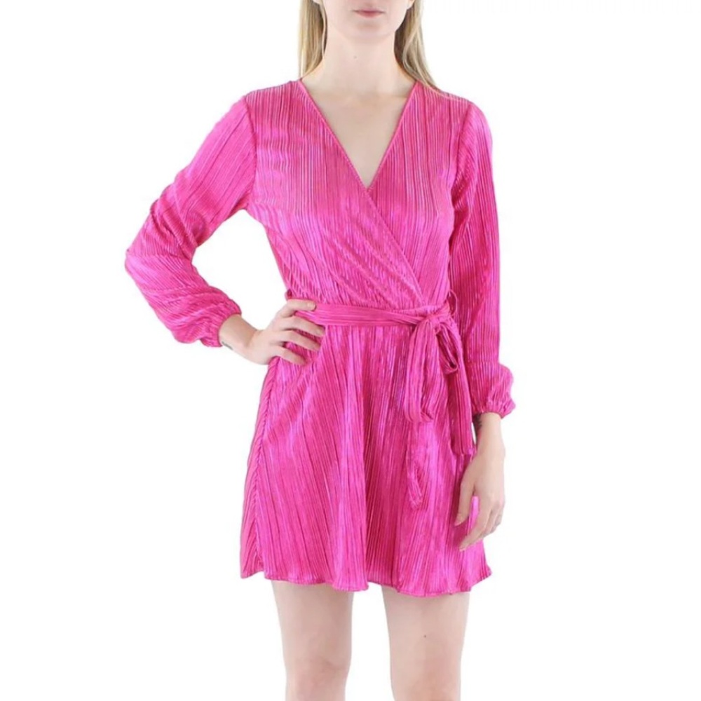 🆕 Bardot Pink Plisse Dress - L